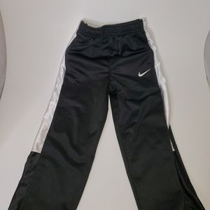 Nike Boys Tricot Pants Toddler 3T Black/White-Trackpants/Sweatpants Athleticwear